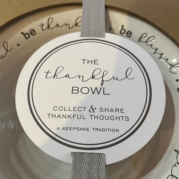 The Thankful Bowl by Mud Pie. “Be thankful, Be blessed”, Be grateful”. - Picture 2 of 8